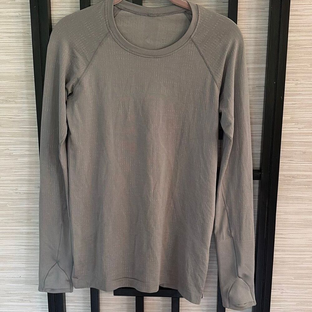 Lululemon gray long sleeve lightweight, crushed the distance shirt athletic top